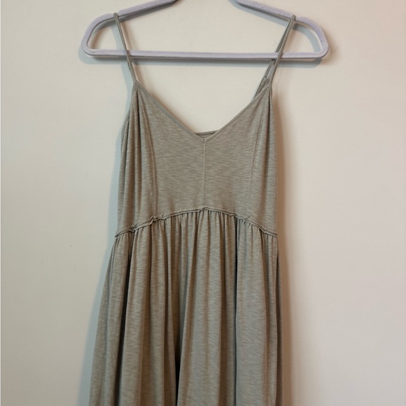 American Eagle Outfitters Sage Green tiered midi Dress size large - Picture 4 of 12